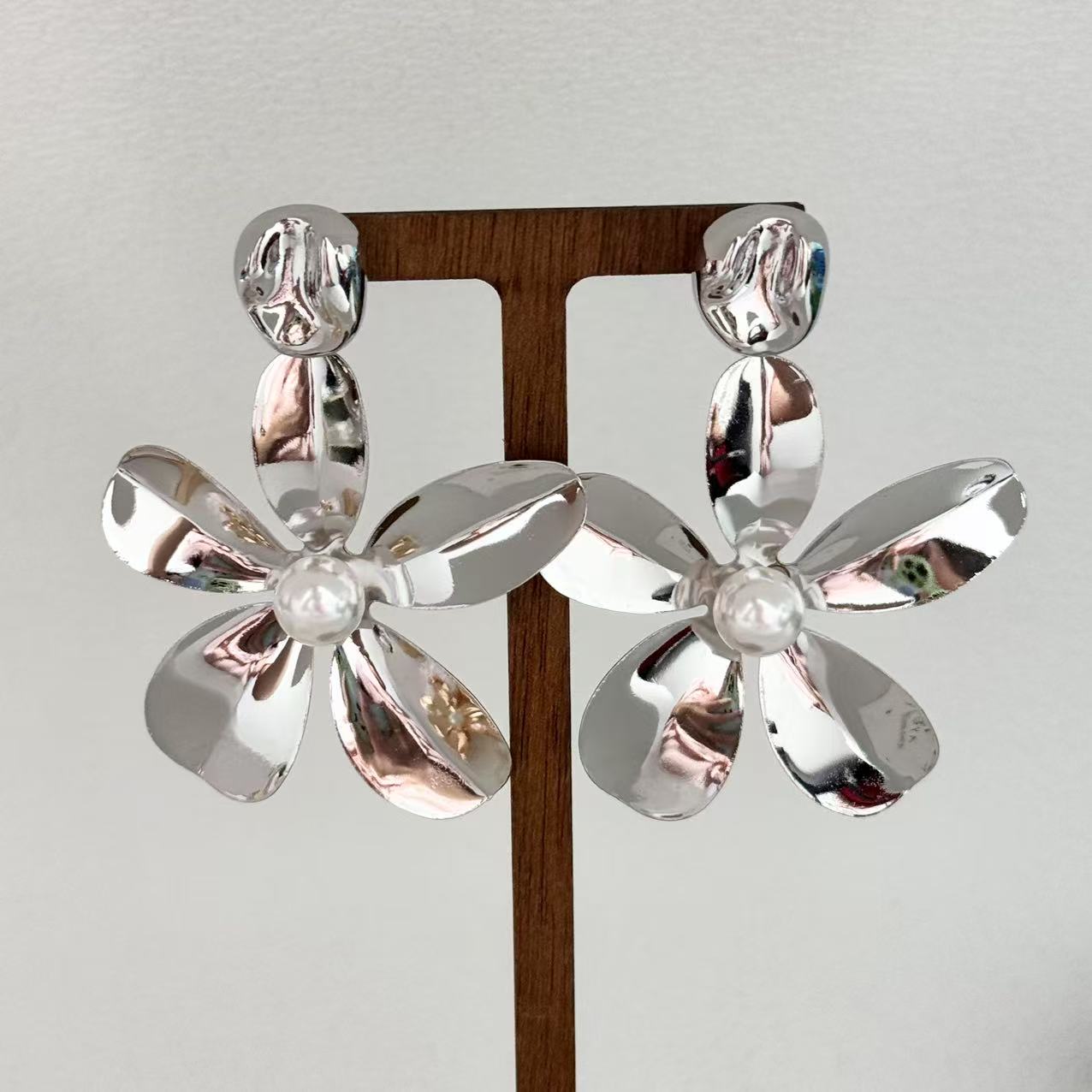 Flower Pearl Drop Earrings