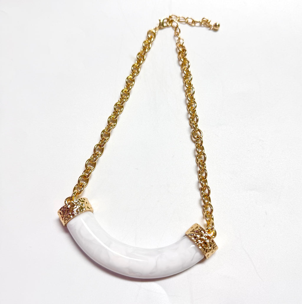 Chunky Chain Ivory Necklace