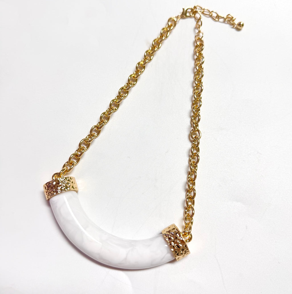 Chunky Chain Ivory Necklace